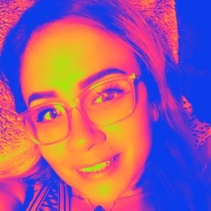 Meet your Posher, Raquel